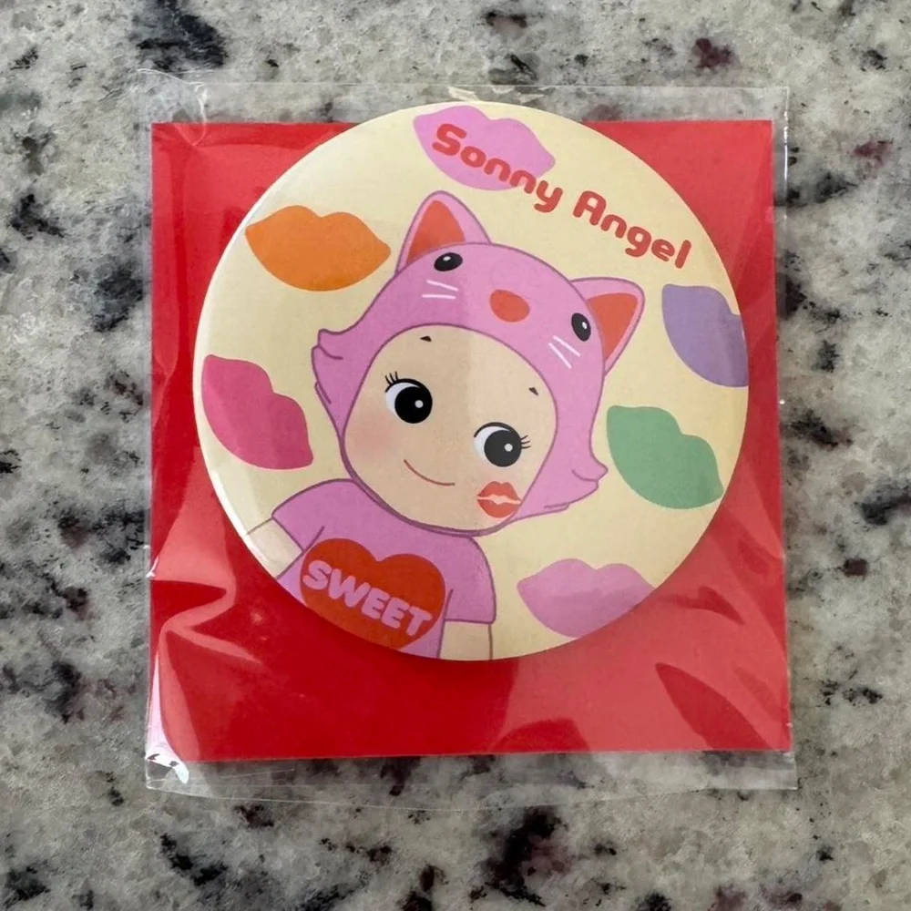 ✰ sonny angel kiss kiss hand mirror ✰ - Picture 2 of 3